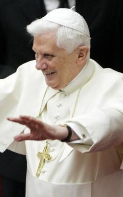 Wyjaśnienie papieskich intencji AM – październik 2012